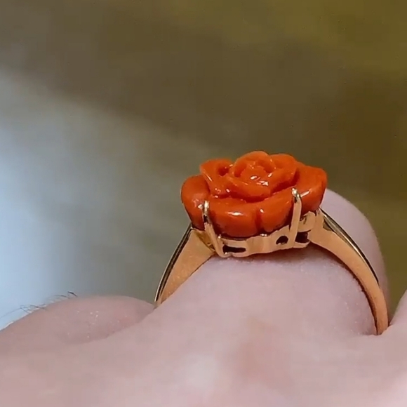 18k Solid YG SANGO/CORAL RING - Picture 4 of 4